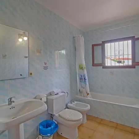 Villas Costa - Roque 度假居 *